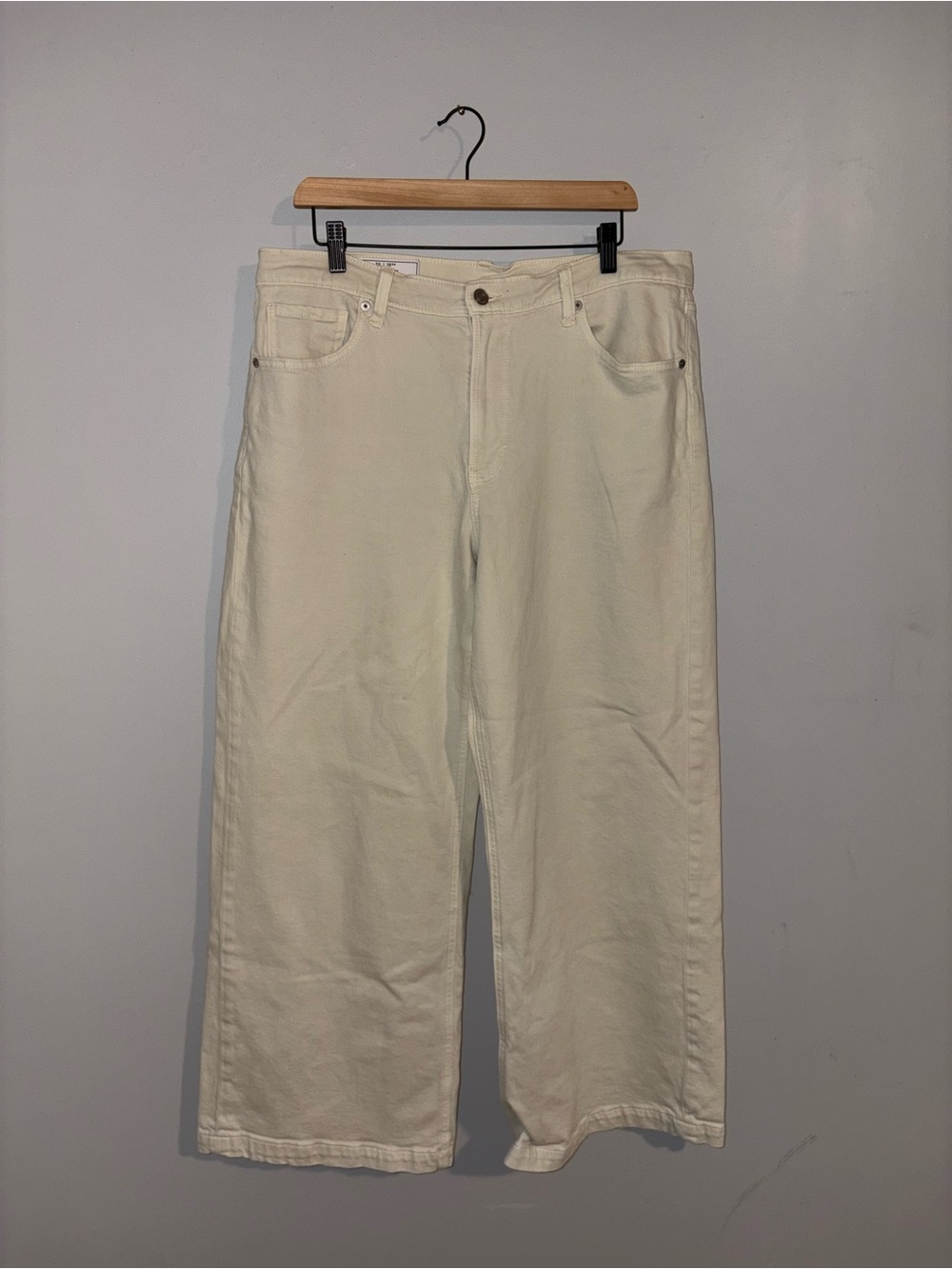 Gap • Cream Wide Leg Jeans